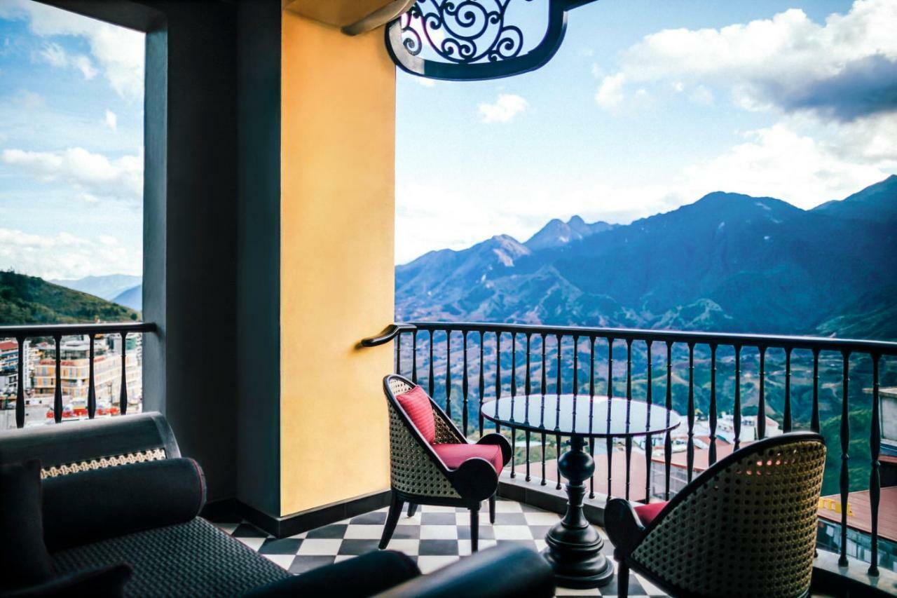 Hotel De La Coupole - Mgallery Sapa Dış mekan fotoğraf A balcony